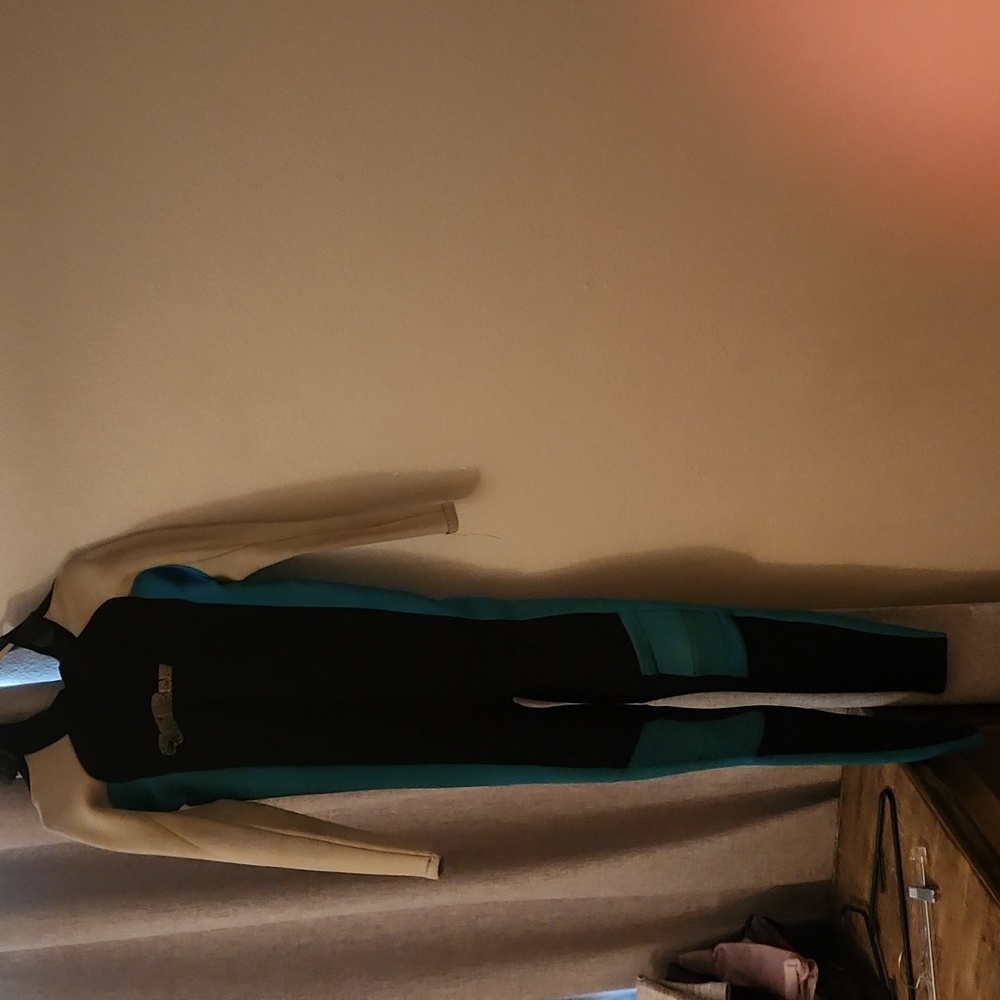 Wetsuit - Picture 2 of 2